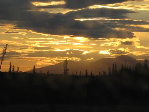 Evening sky on the drive home. This was at about 11pm
